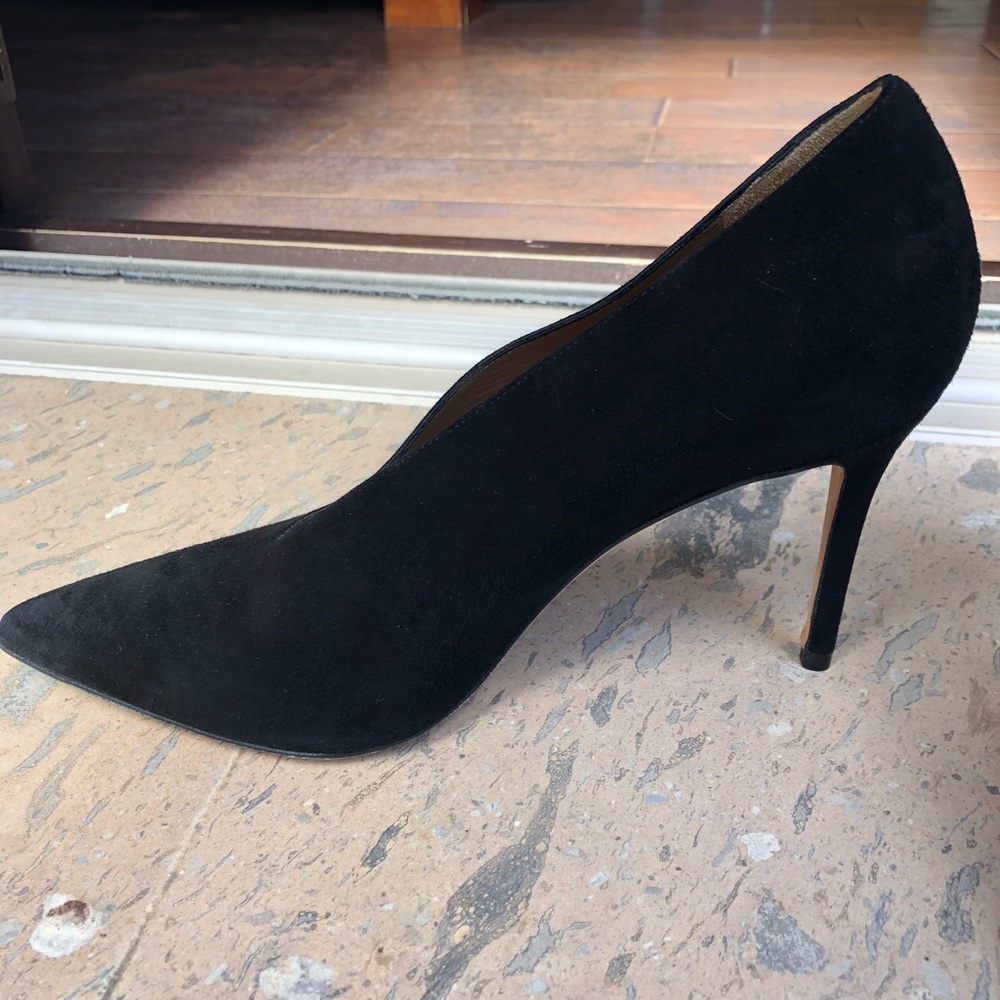 Vince Ankia Suede black pumps!!!